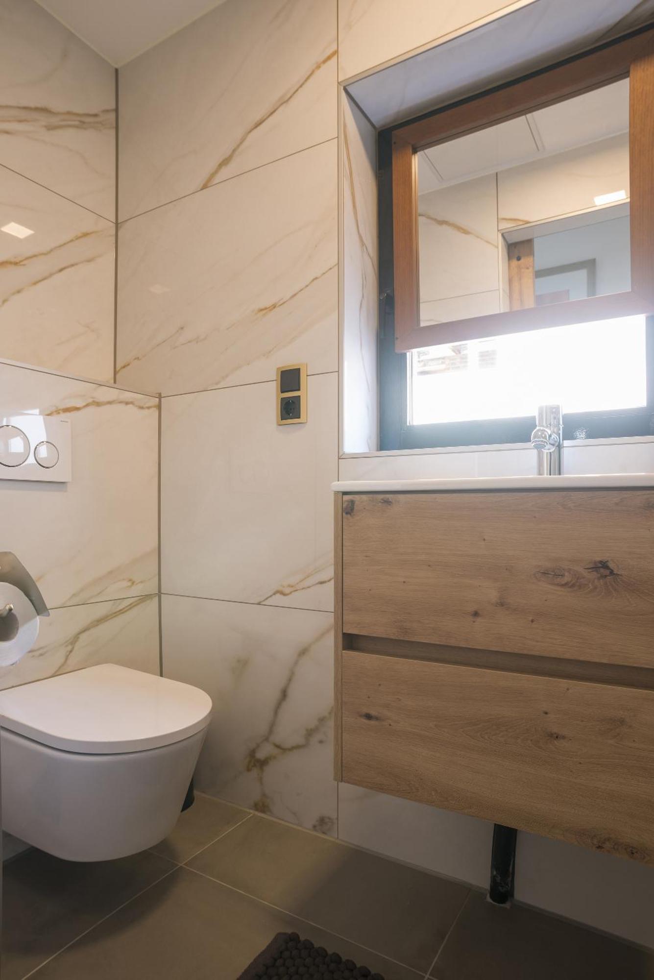 Cozy With New Shower Near Popodium 013 Tilburg